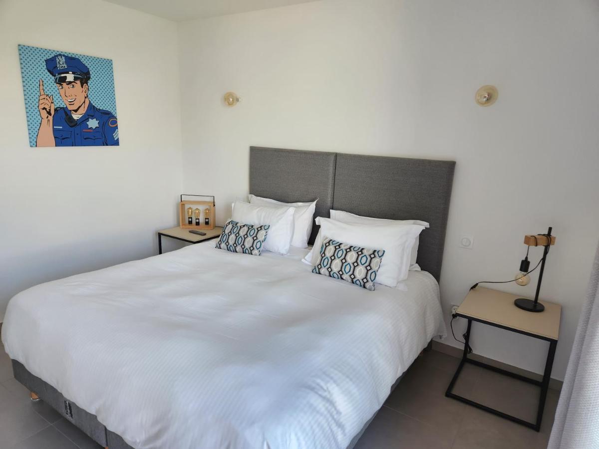 Villa Home Holiday A Cala Rossa ลิชชี ภายนอก รูปภาพ