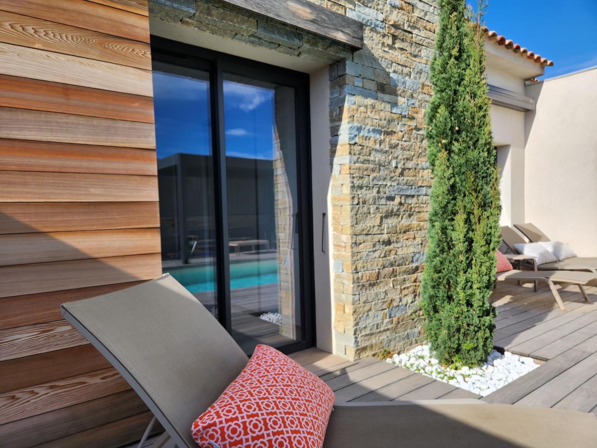 Villa Home Holiday A Cala Rossa ลิชชี ภายนอก รูปภาพ